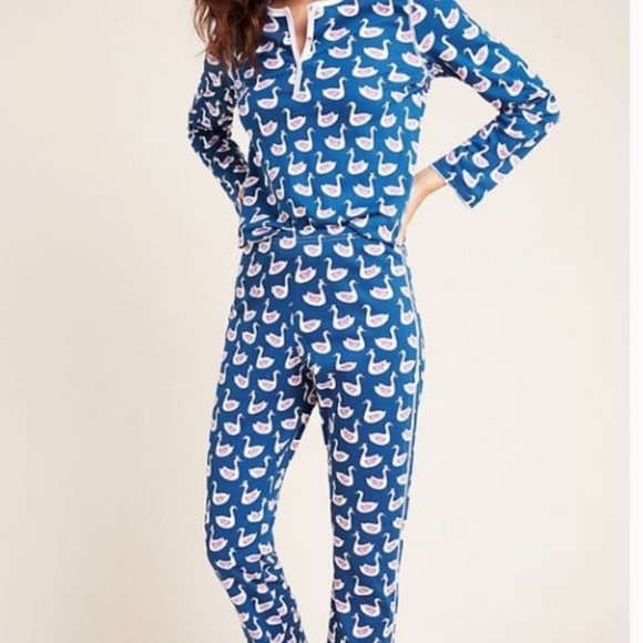 Roller Rabbit Other - Roller Rabbit Navy Blue Swan Print Pajamas Size Small